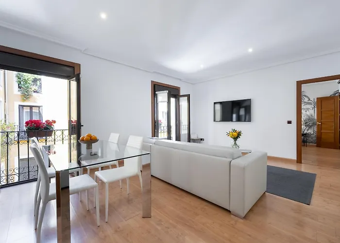 Centric Suites